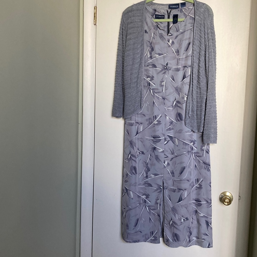 LIZ CLAIBORNE sleeveless dress w/ matching sweater. Dress size 6, sweater size L